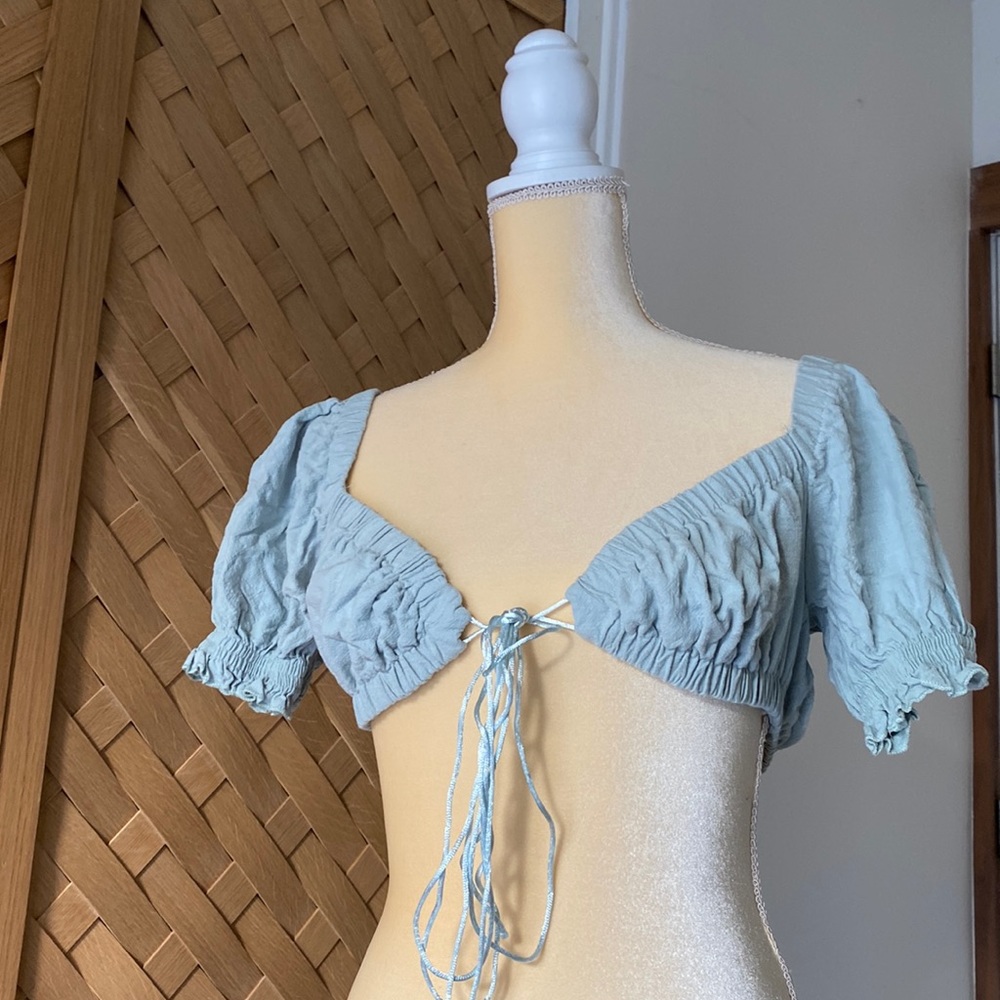 SAGE FRONT TIE TOP